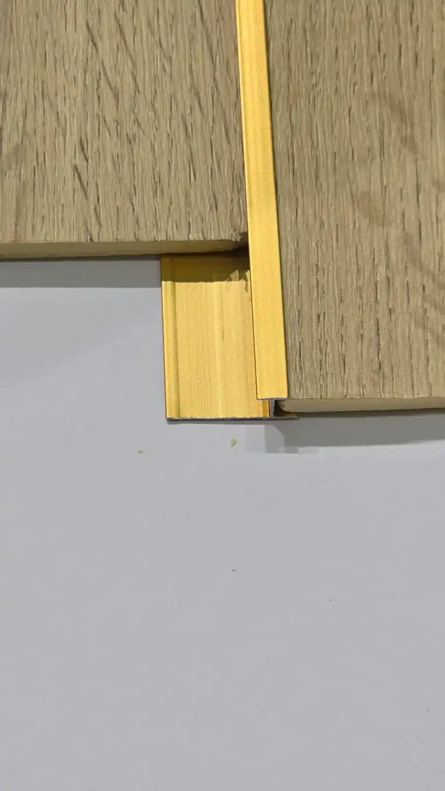 5503 соеденитель без щели Т Матовое Золото — фото 2