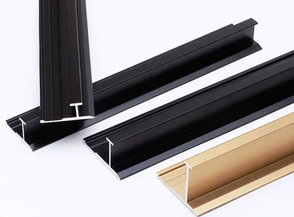 5503 соеденитель без щели Т Черный — фото 1